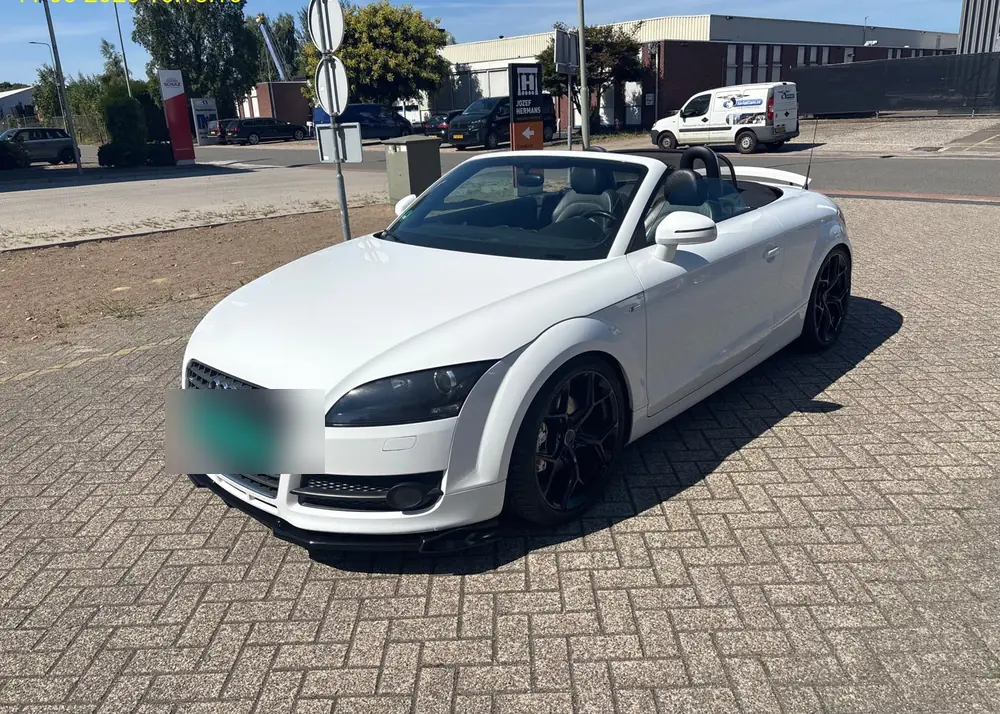 Audi TT Roadster geïmporteerd en binnen een dag gekeurd