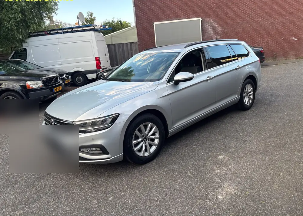 Volkswagen Passat Variant geïmporteerd naar Nederland en op kenteken gezet door ImportBuddy